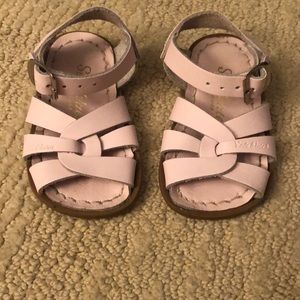 Girls salt water sandal light pink